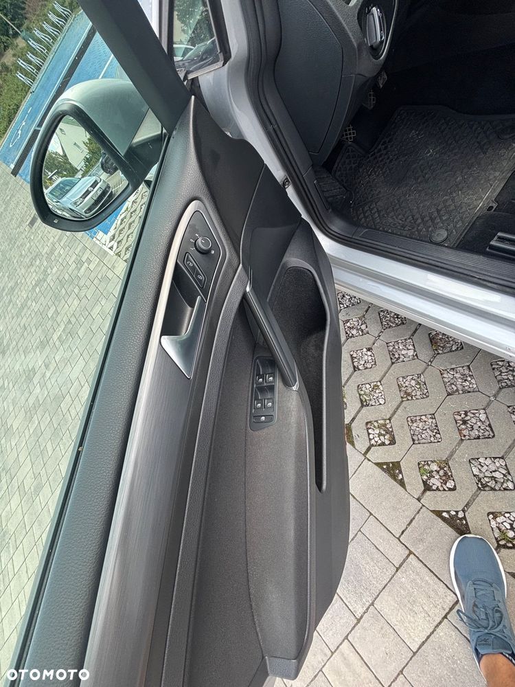 Volkswagen Golf 1.0 TSI Comfortline - 11