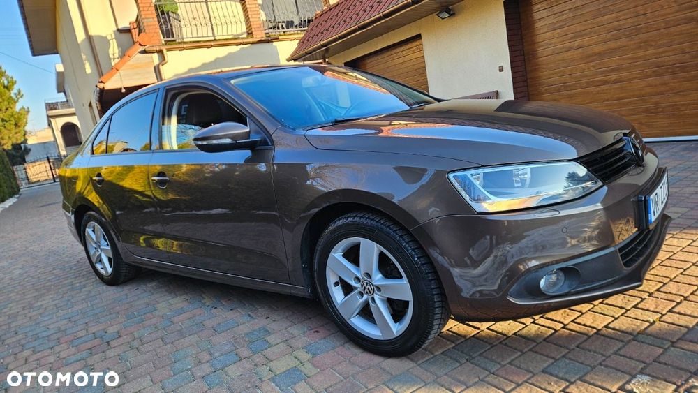 Volkswagen Jetta 1.4 TSI Trendline - 10