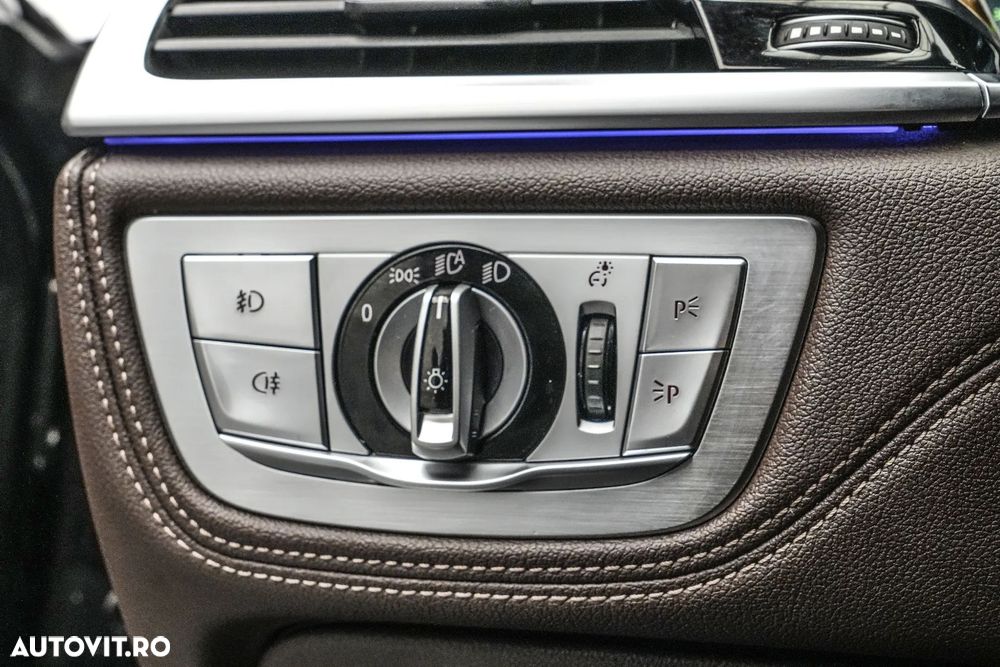 BMW Seria 7 730d - 29