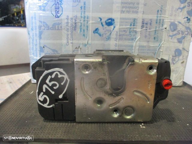 Fecho Fec5153 PEUGEOT 206 + 2010 1.4HDI 70CV 5P CINZENTO TESQ 4 PINOS PEUGEOT 206 + 2011 1.4I 75CV 5P CINZA TESQ - 3