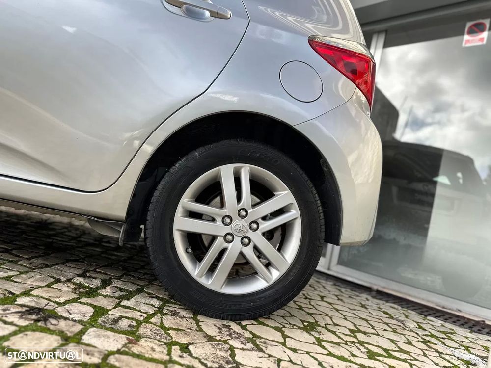 Toyota Verso-S 1.33 VVT-i Exclusive+Navi - 9