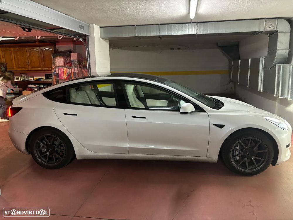Tesla Model 3 Standard Range Plus RWD - 4