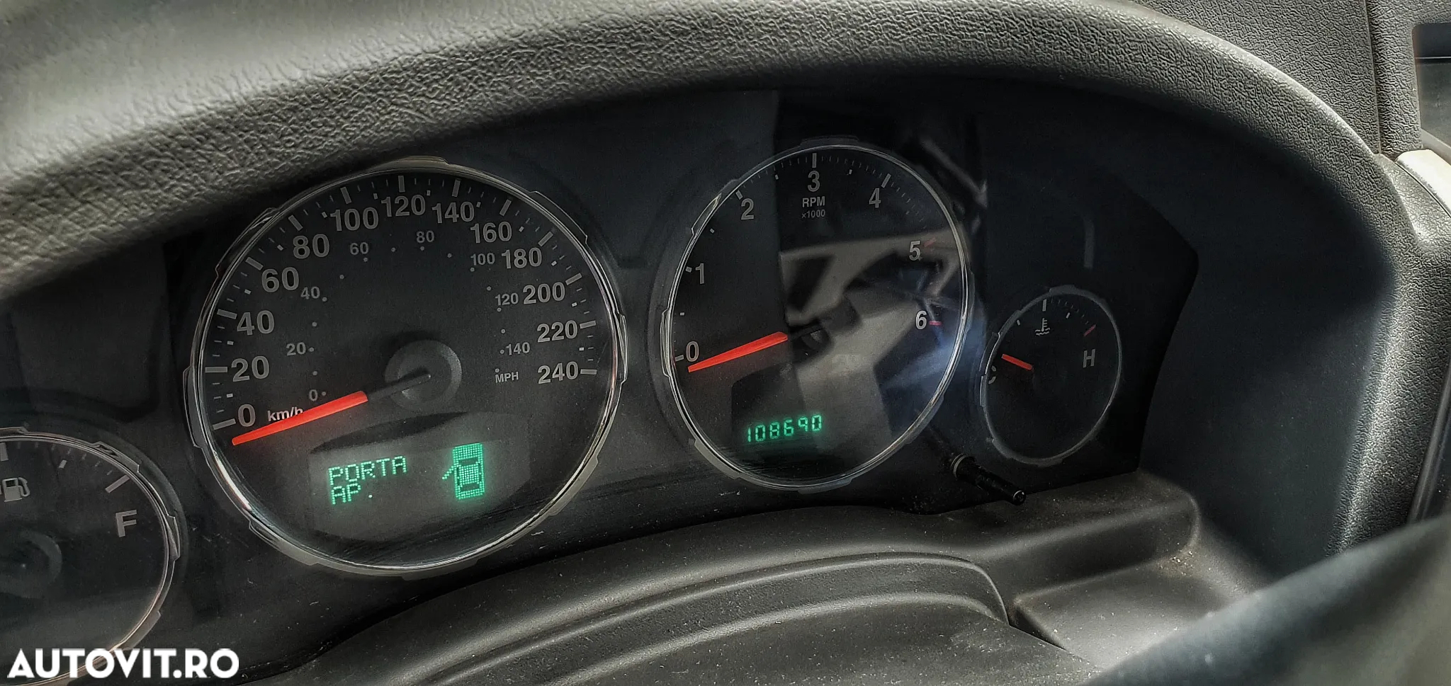Jeep Cherokee 2.8 CRD DPF Sport - 10