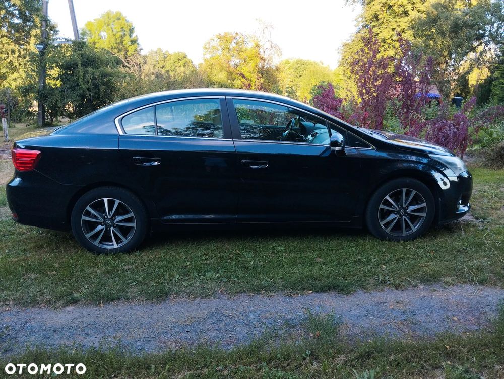 Toyota Avensis 2.0 D-4D Premium - 4