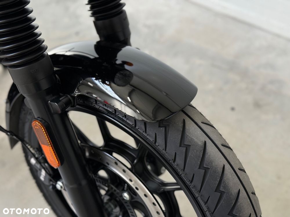 Royal Enfield HNTR - 9