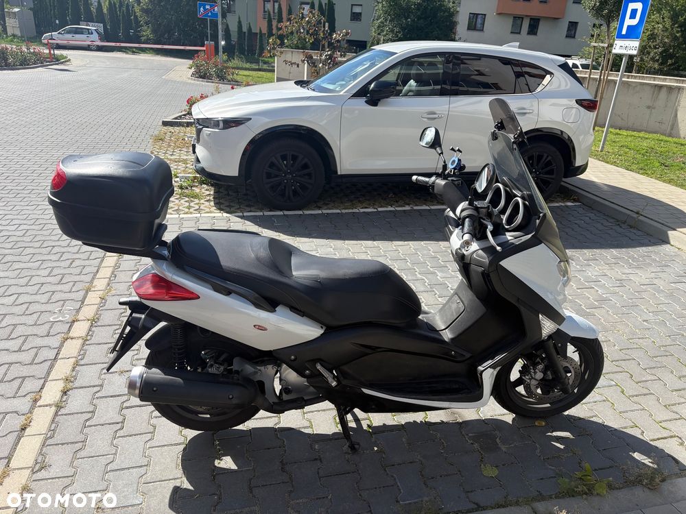 Yamaha X-max - 1
