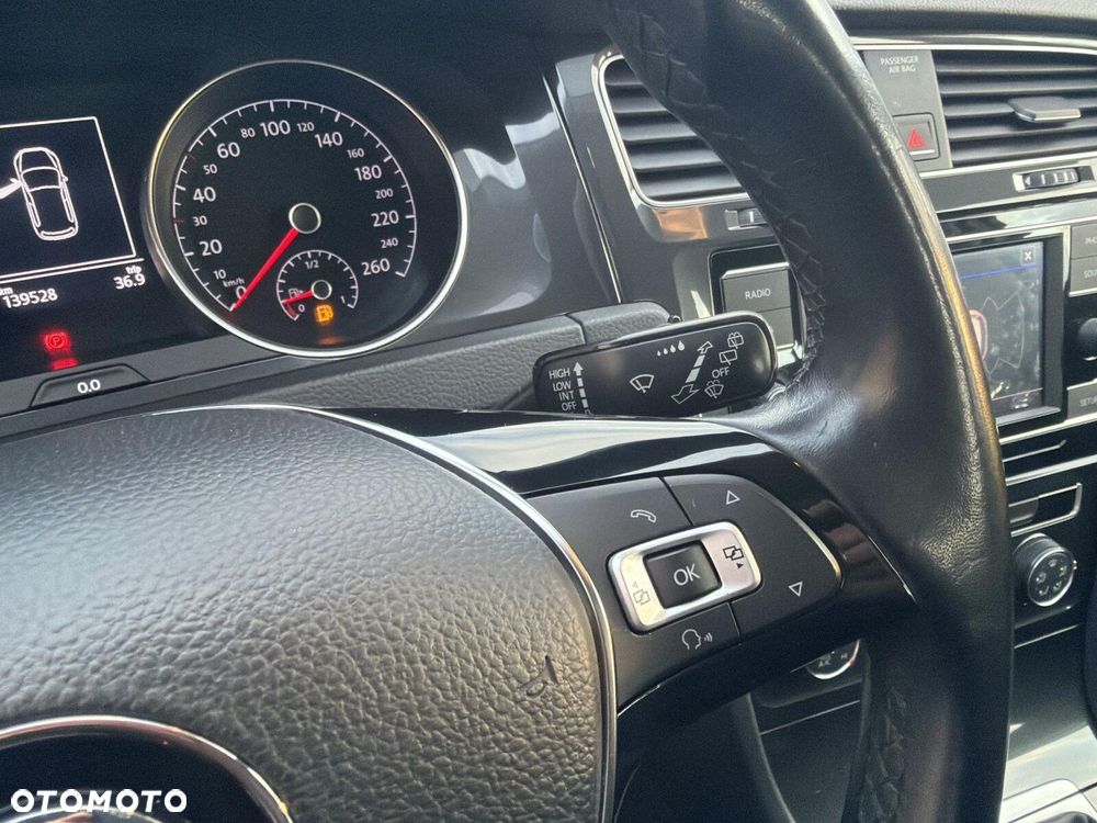 Volkswagen Golf 1.0 TSI BMT Trendline - 21