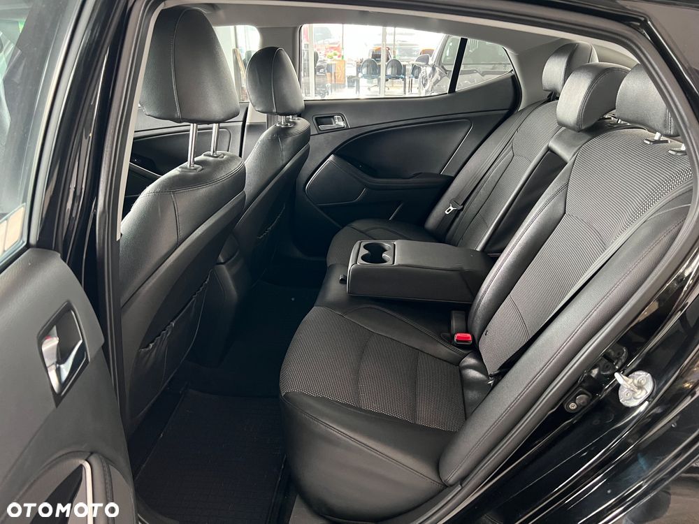 Kia Optima 2.0 L - 36