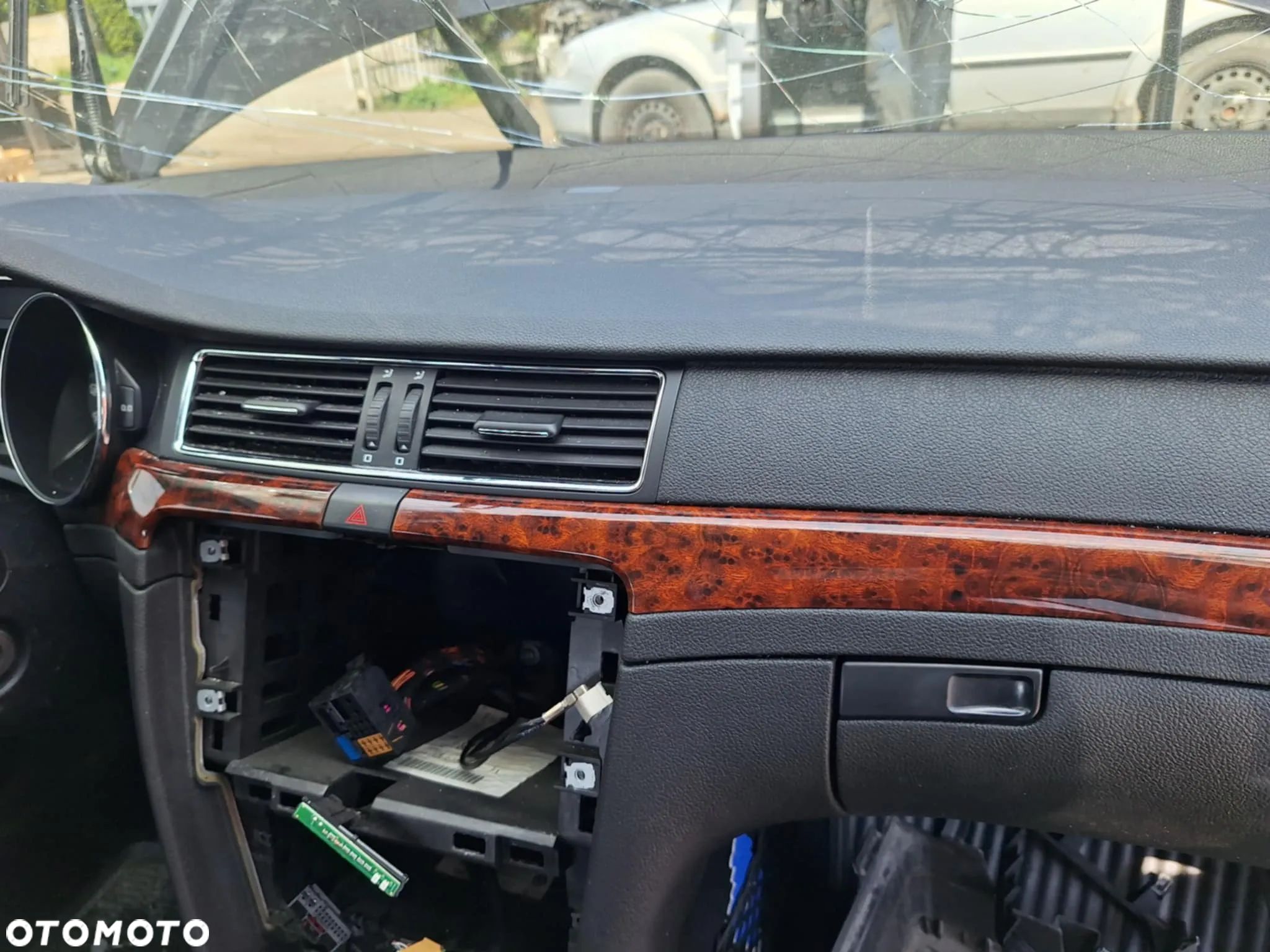 SKODA SUPERB II FL PULPIT DESKA ROZDZIELCZA KONSOLA - 1