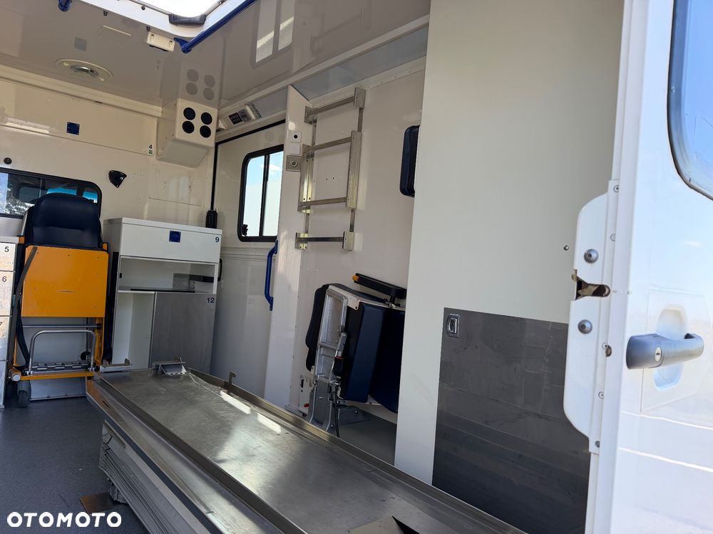 Mercedes-Benz Sprinter - 6