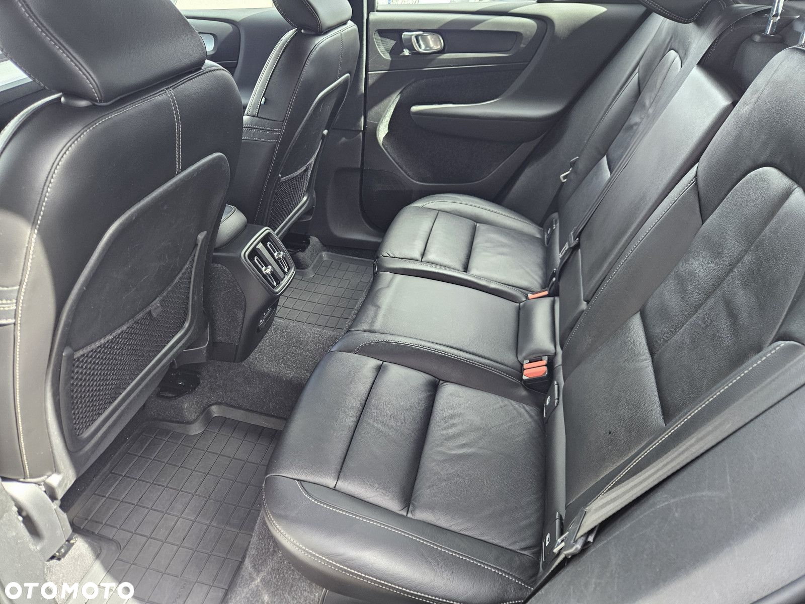 Volvo XC 40 - 26