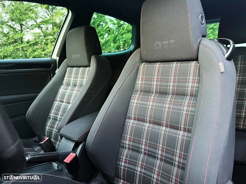VW Golf 2.0 GTi - 18
