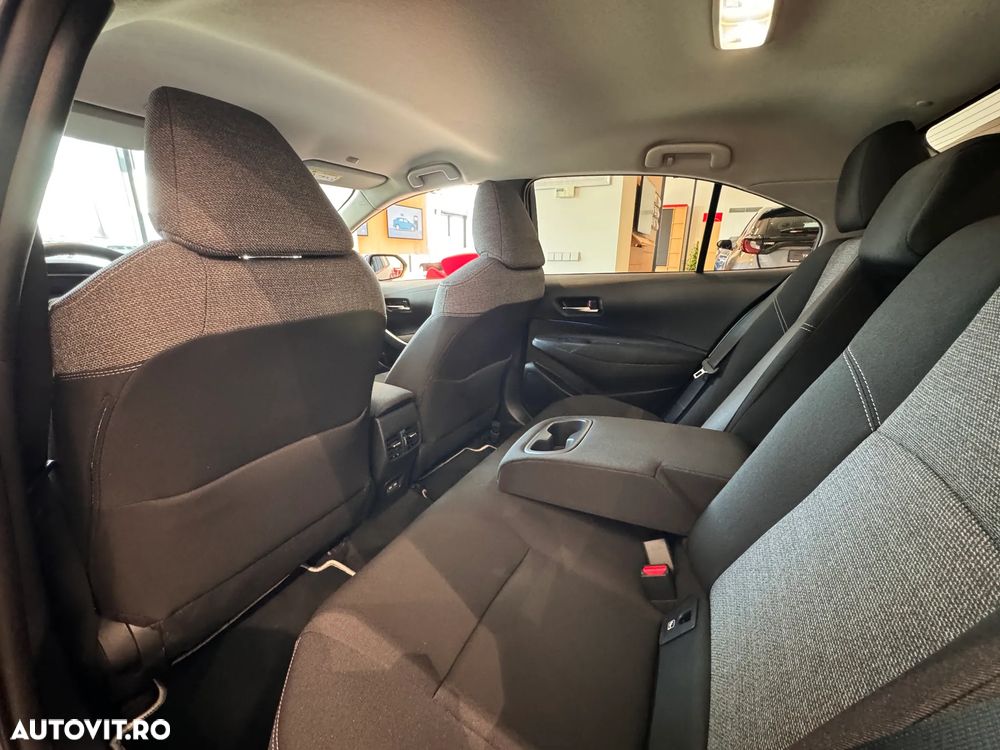 Toyota Corolla Sedan 1.8 HSD Dynamic - 27