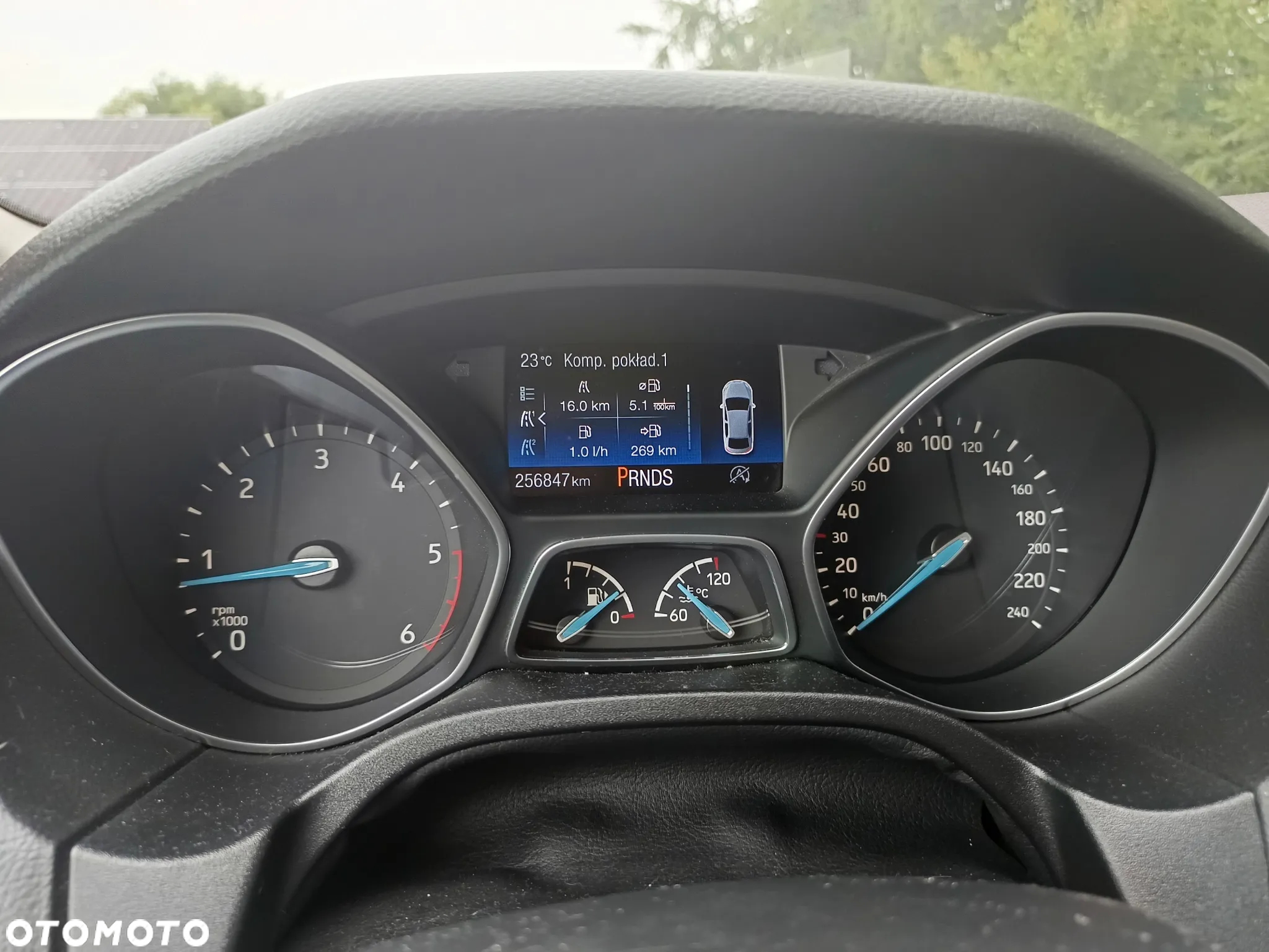 Ford Focus Turnier 1.5 EcoBlue Start-Stopp-System TITANIUM - 10