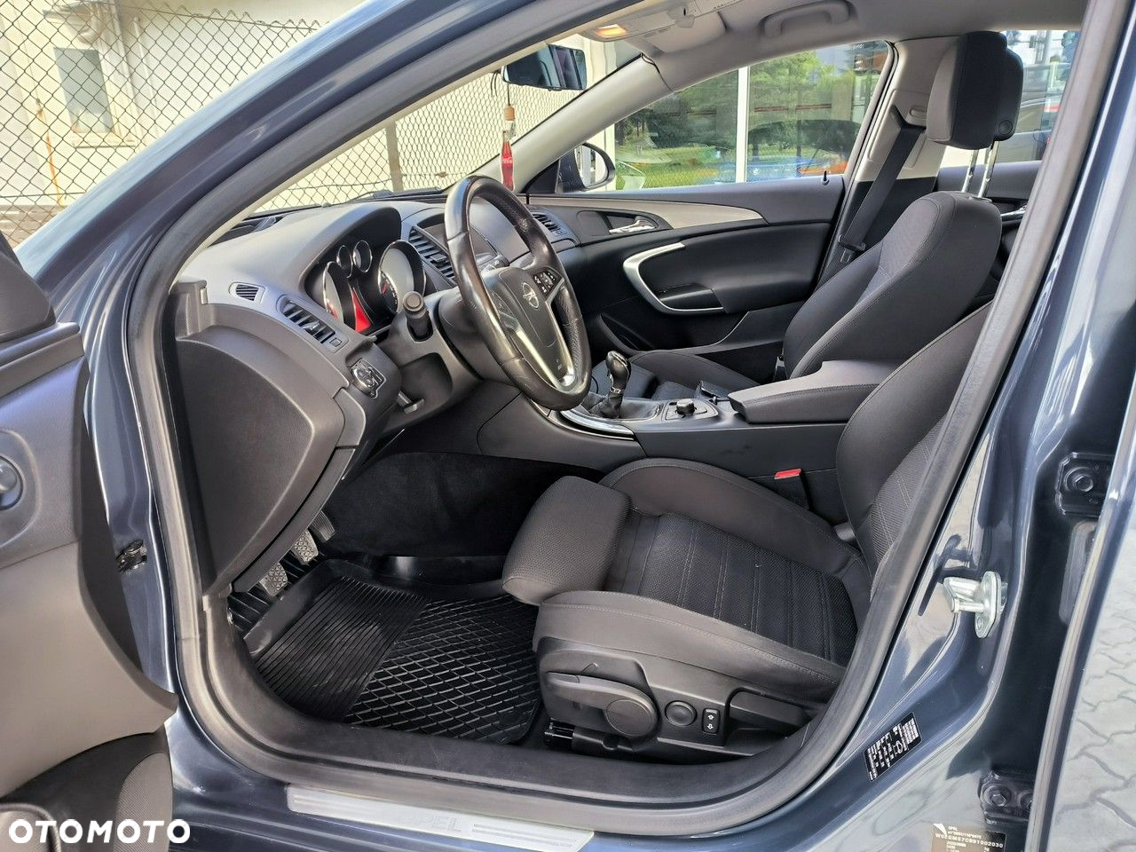 Opel Insignia - 12