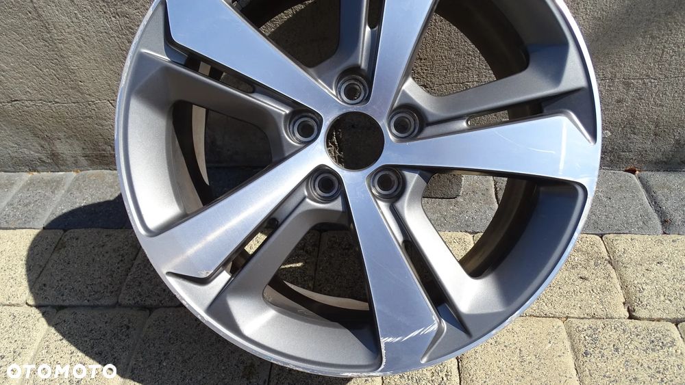 PEUGEOT 308 II - 7.5Jx17CH5 ET44 4X108 - felga - 3