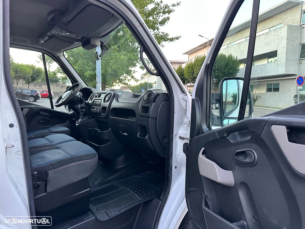 Renault Master 17 Lugares - 36