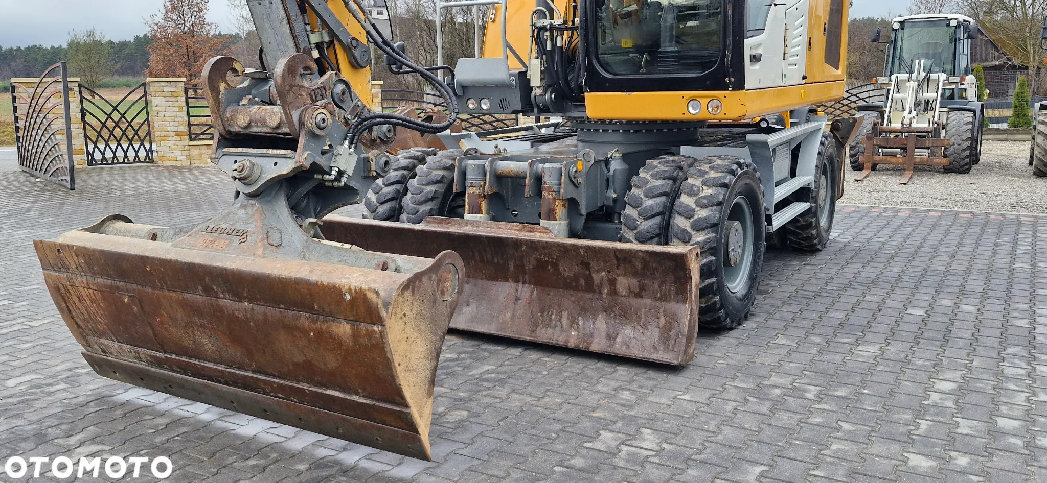 Liebherr A914/ Maszyna sprowadzona/ - 8