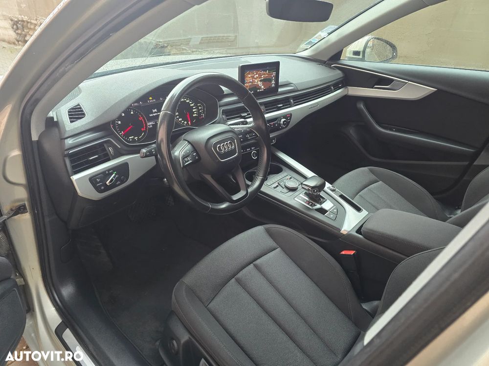 Audi A4 2.0 TDI S tronic quattro design - 9