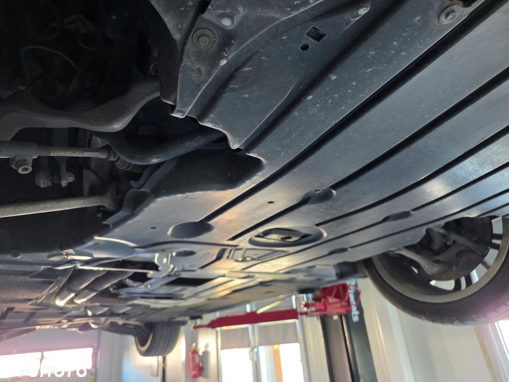 BMW Seria 3 325i - 33