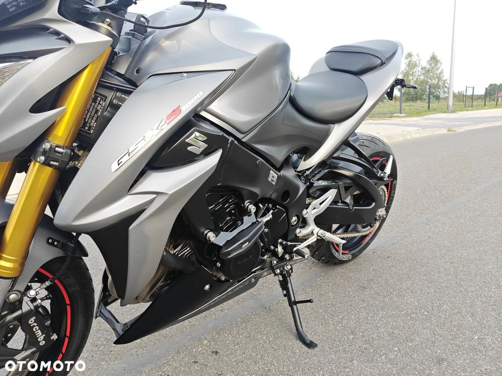 Suzuki GSX - 5
