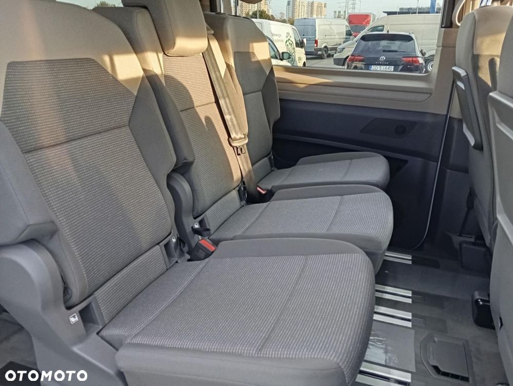 Volkswagen Multivan - 11