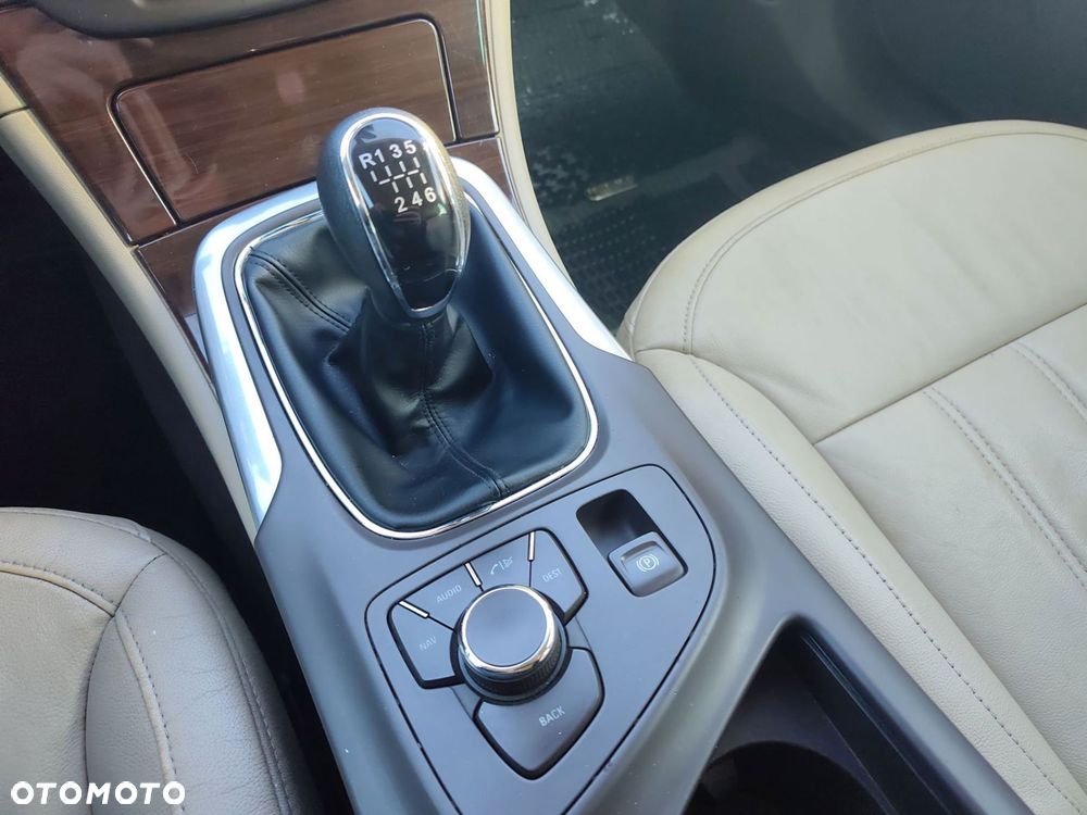 Opel Insignia - 15