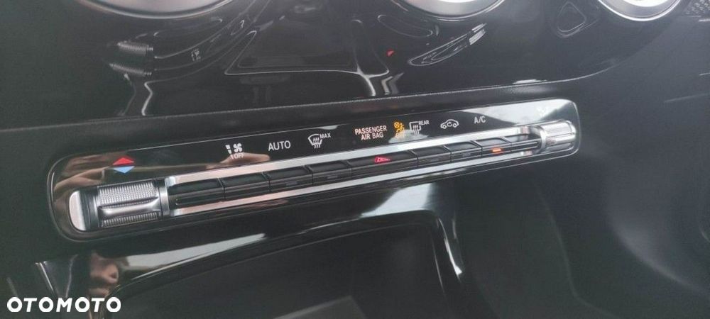 Mercedes-Benz CLA - 23