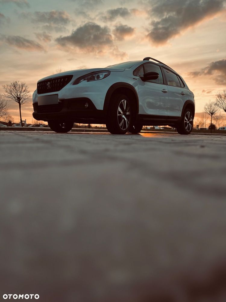 Peugeot 2008 PureTech 110 Stop&Start GT-Line Edition - 19