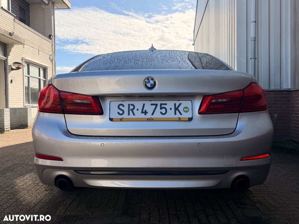 BMW Seria 5 520i AT - 9