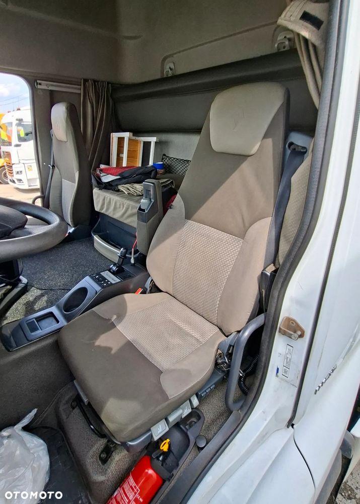 Renault Premium - 11