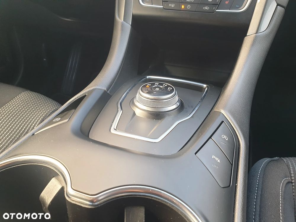 Ford Mondeo 2.0 EcoBlue Titanium - 11