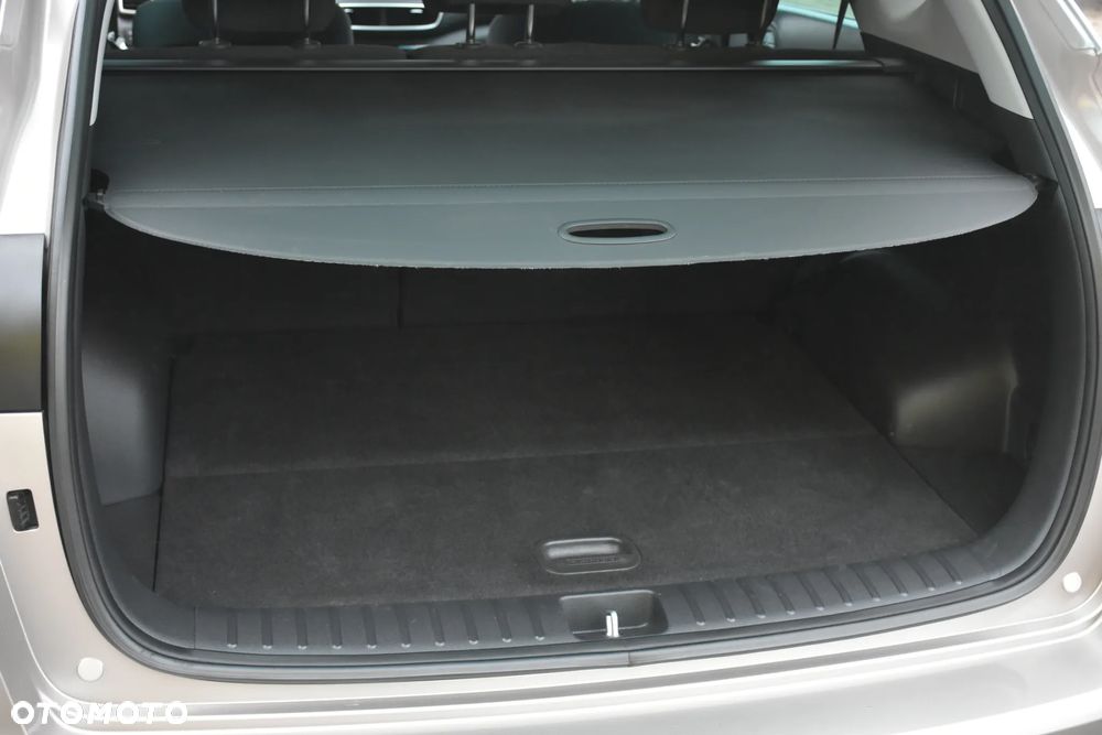 Hyundai Tucson 2.0 CRDI 4WD Automatik Premium - 32