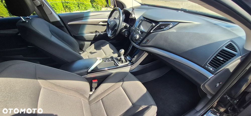 Hyundai i40 Kombi 1.6 Trend - 13