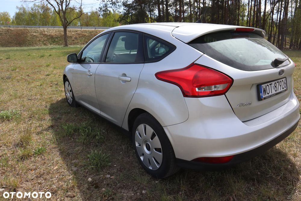 Ford Focus 1.6 Edition - 6