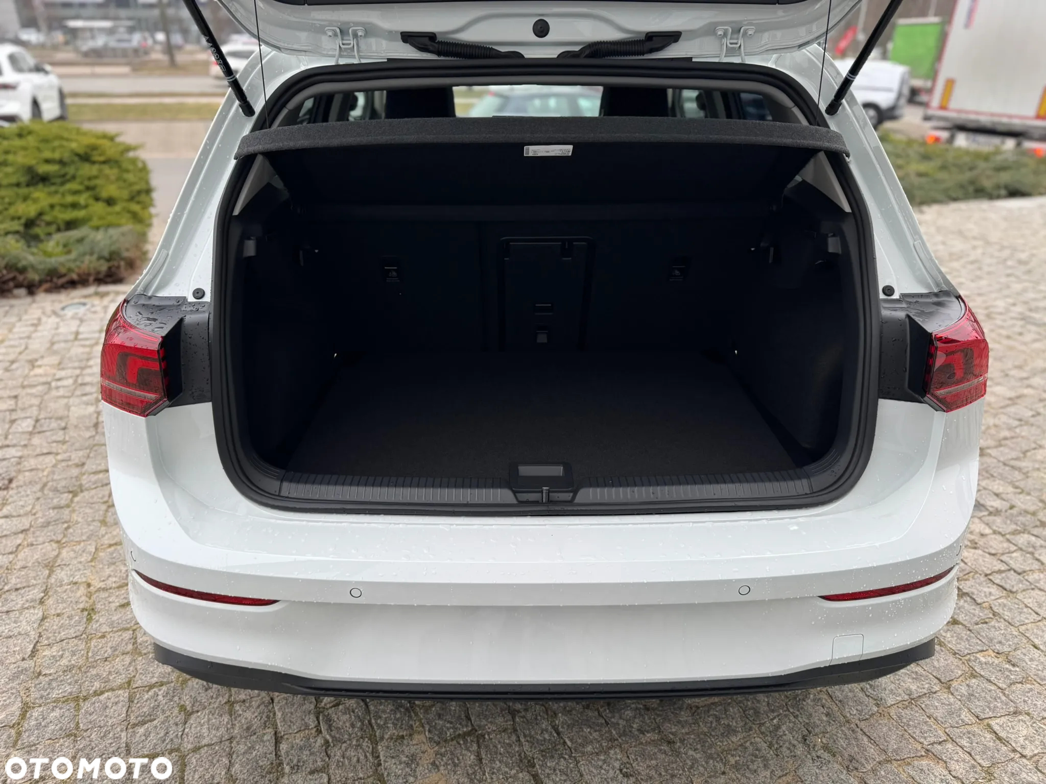 Volkswagen Golf 1.5 eTSI OPF DSG Life - 33