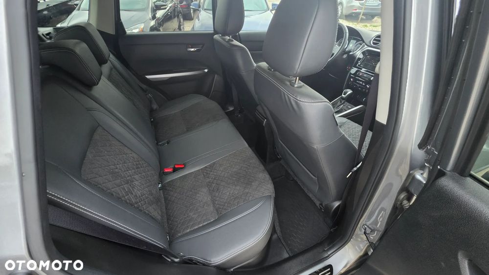 Suzuki Vitara 1.5 Dualjet Hybrid AGS Comfort+ - 8