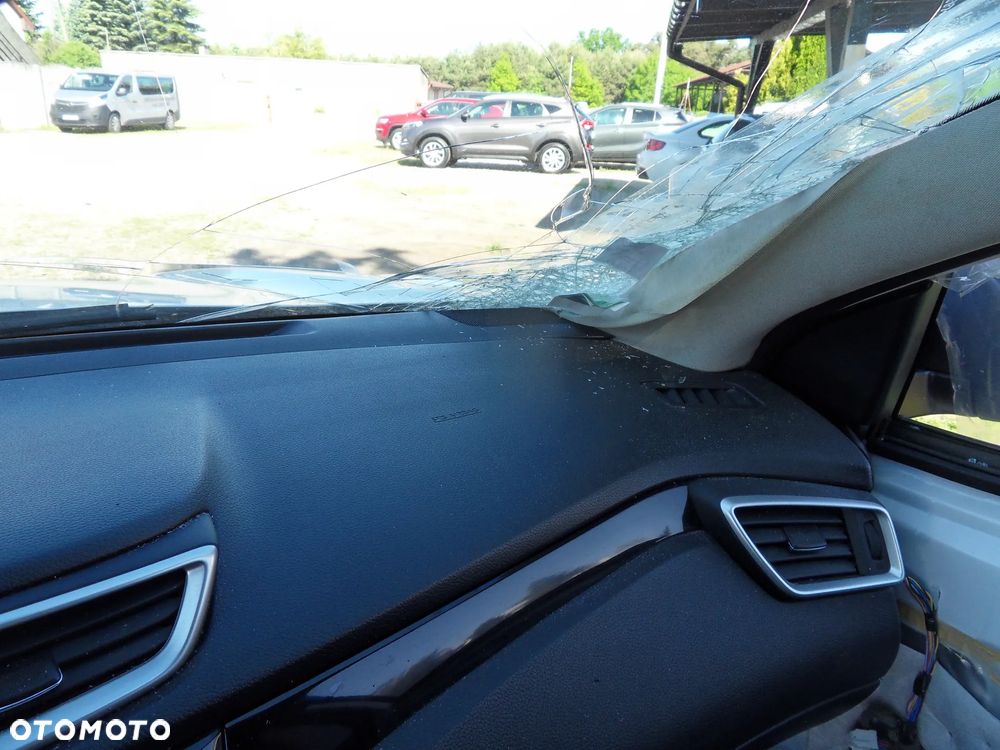 Nissan Qashqai 1.5 dCi N-Connecta - 17