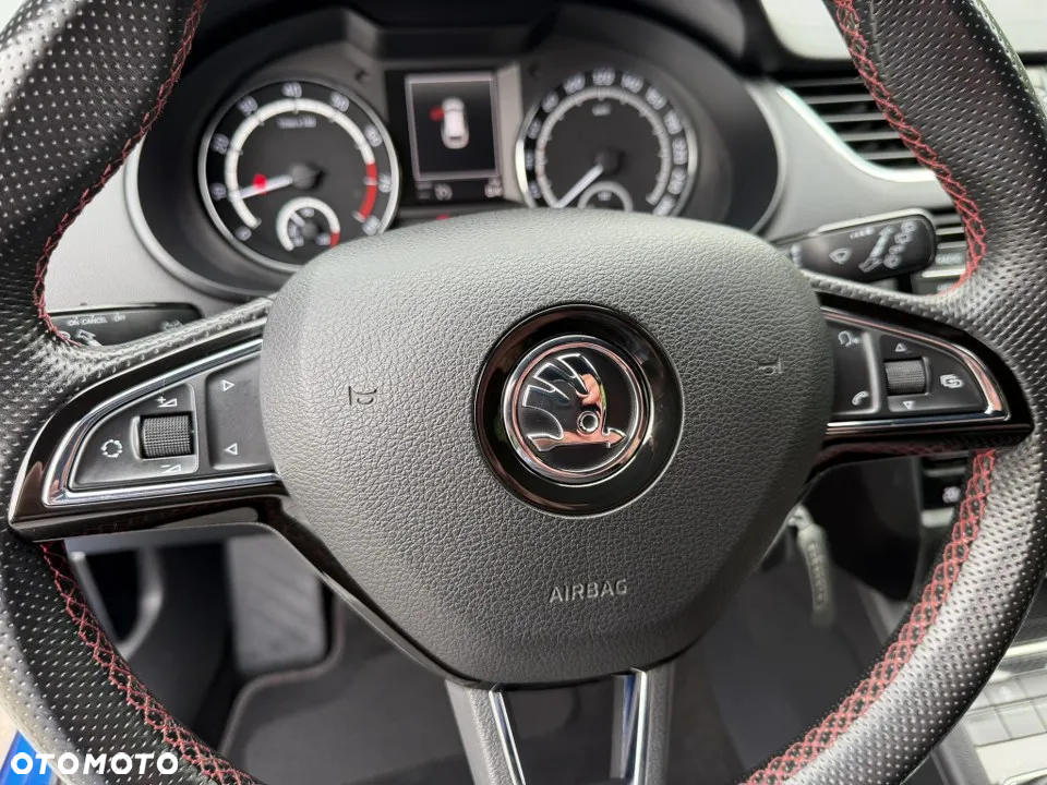 Skoda Octavia 2.0 TSI RS - 22