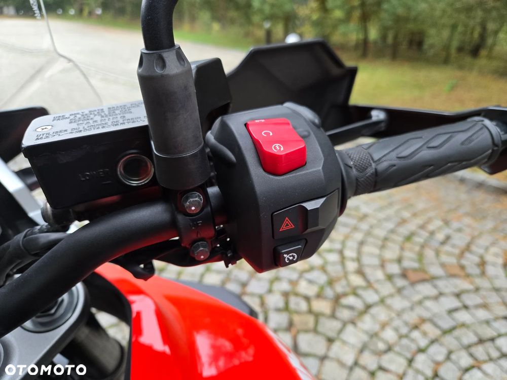 Suzuki V-STROM - 17