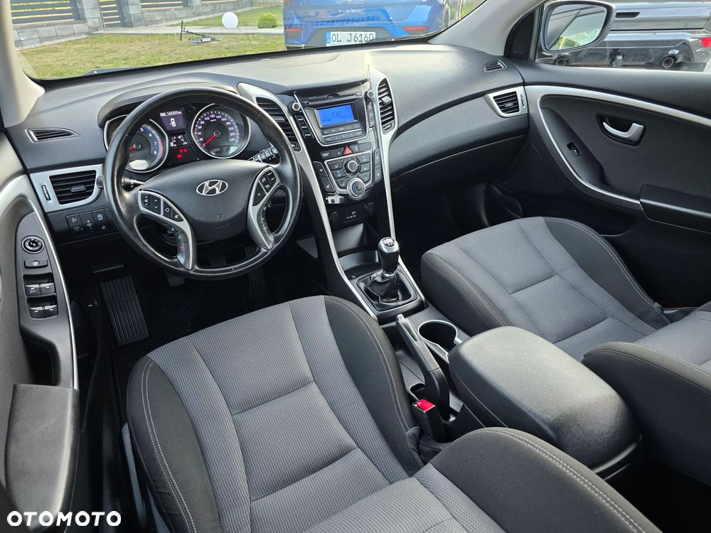 Hyundai i30 blue 1.4 Passion - 23