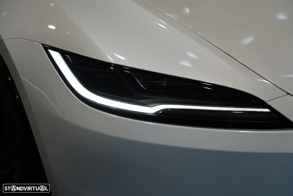 Tesla Model 3 - 7
