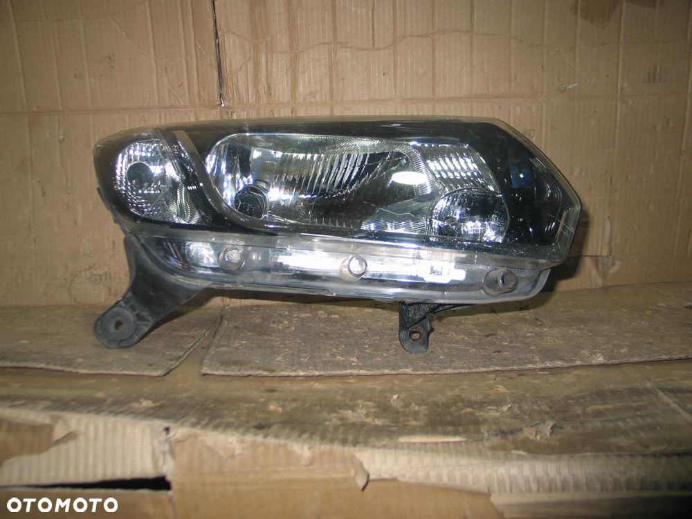 lampa prawy przod dacia sandero 2 II dacia logan 260107737R europa - 2