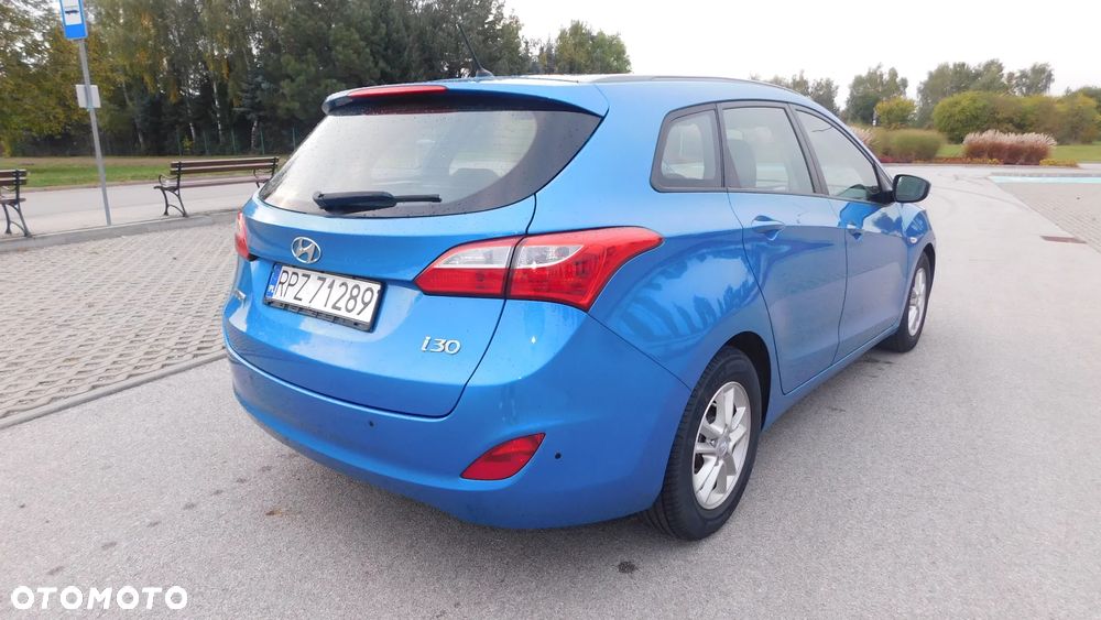 Hyundai i30 1.6 Comfort - 9