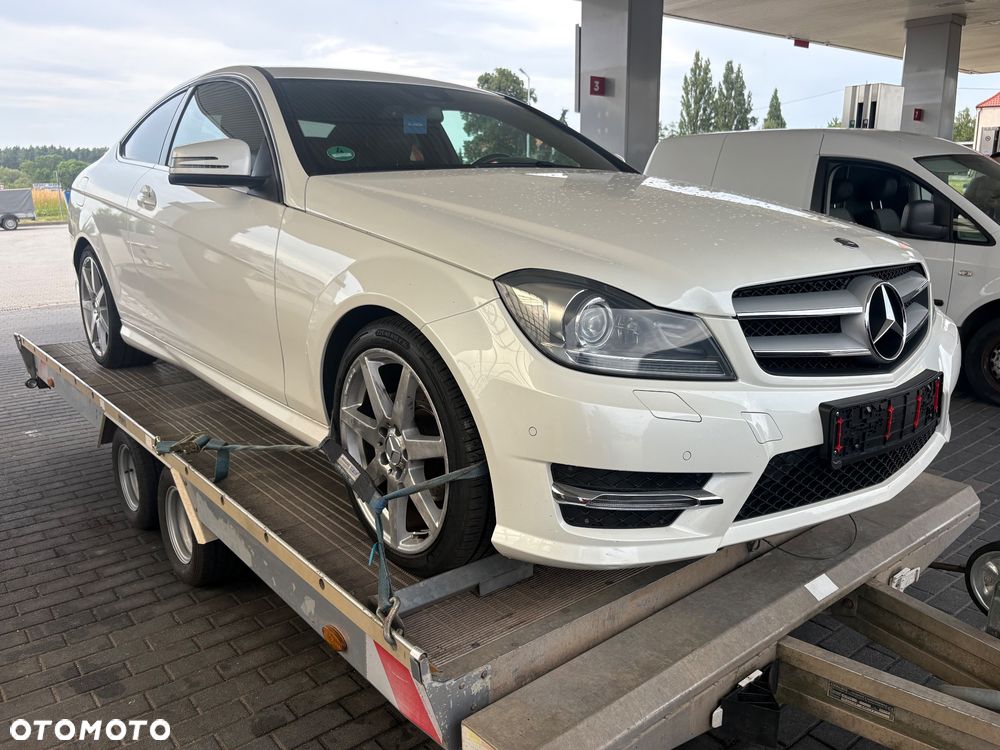 Mercedes-Benz Klasa C 180 (BlueEFFICIENCY) 7G-TRONIC - 39
