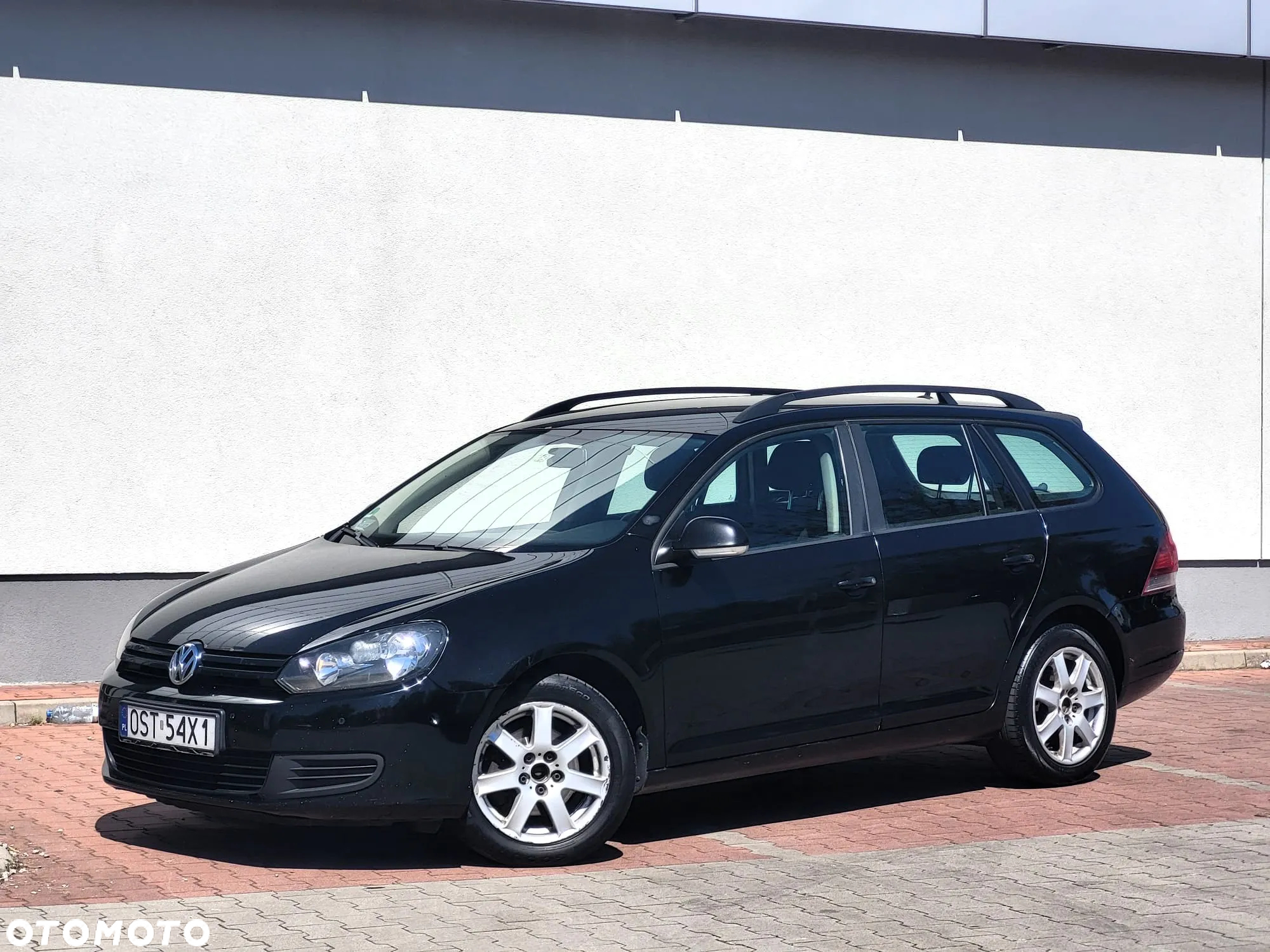 Volkswagen Golf VI 1.6 TDI Comfortline - 6