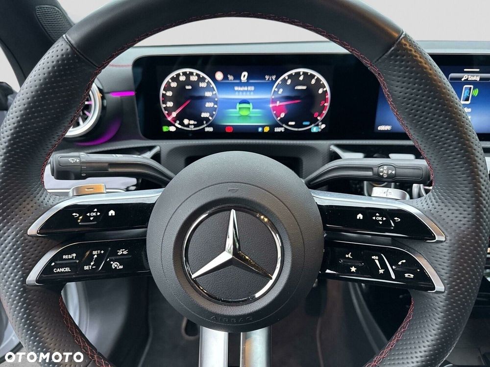 Mercedes-Benz CLA - 12