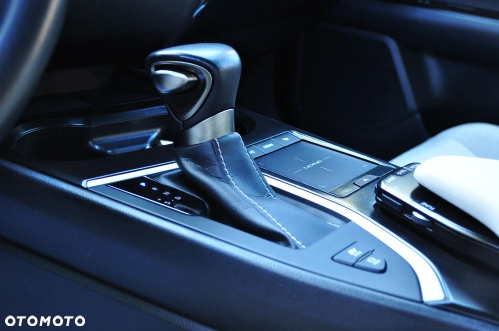 Lexus UX 250h Prestige 2WD - 14