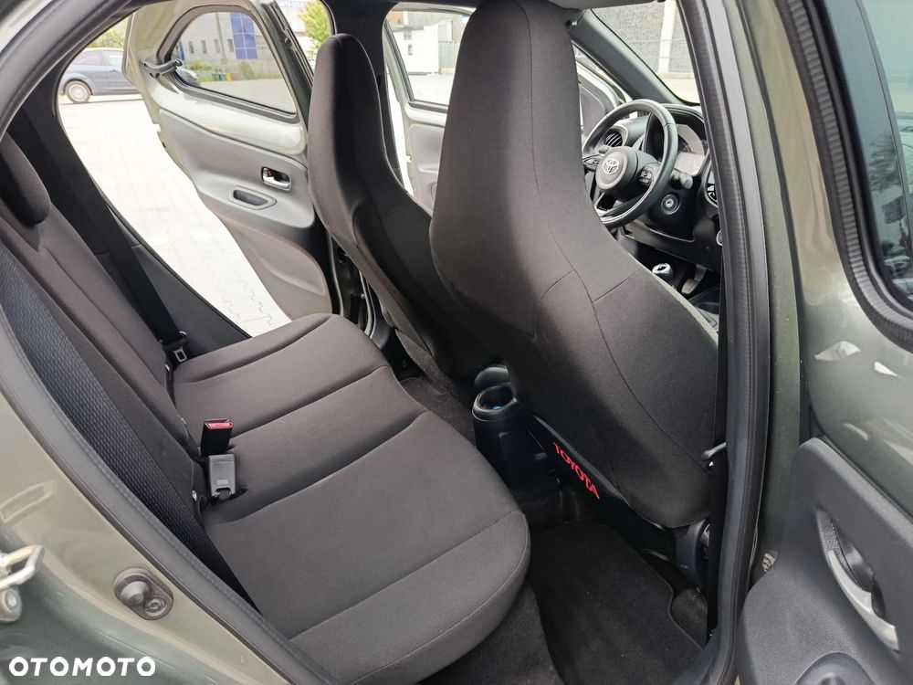 Toyota Aygo X 1.0 VVT-i - 11