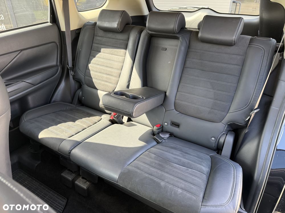 Mitsubishi Outlander 2.0 4WD CVT Diamant Edition+ - 30